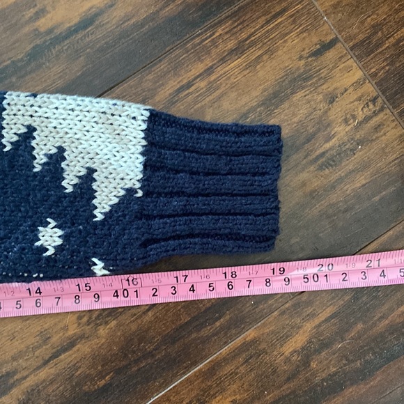 LL Bean Signature Fair Isle Sweater - Picture 6 of 12